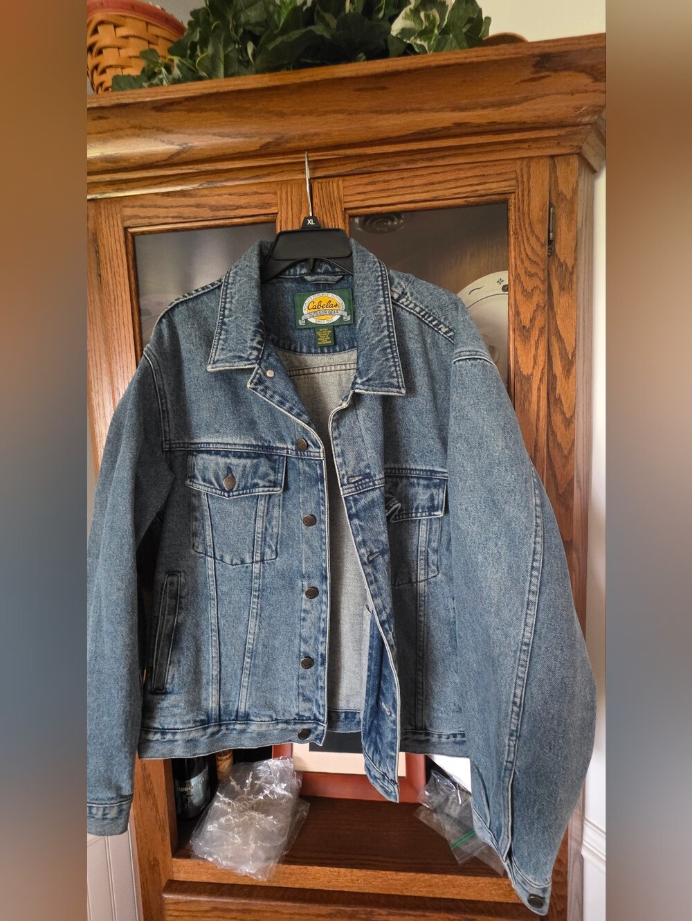 Cabela's Men's Blue Denim Jacket Medium